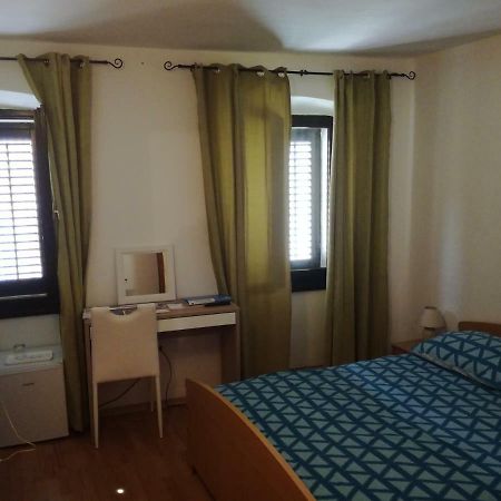 Guest House Kvartin Umag Exterior photo